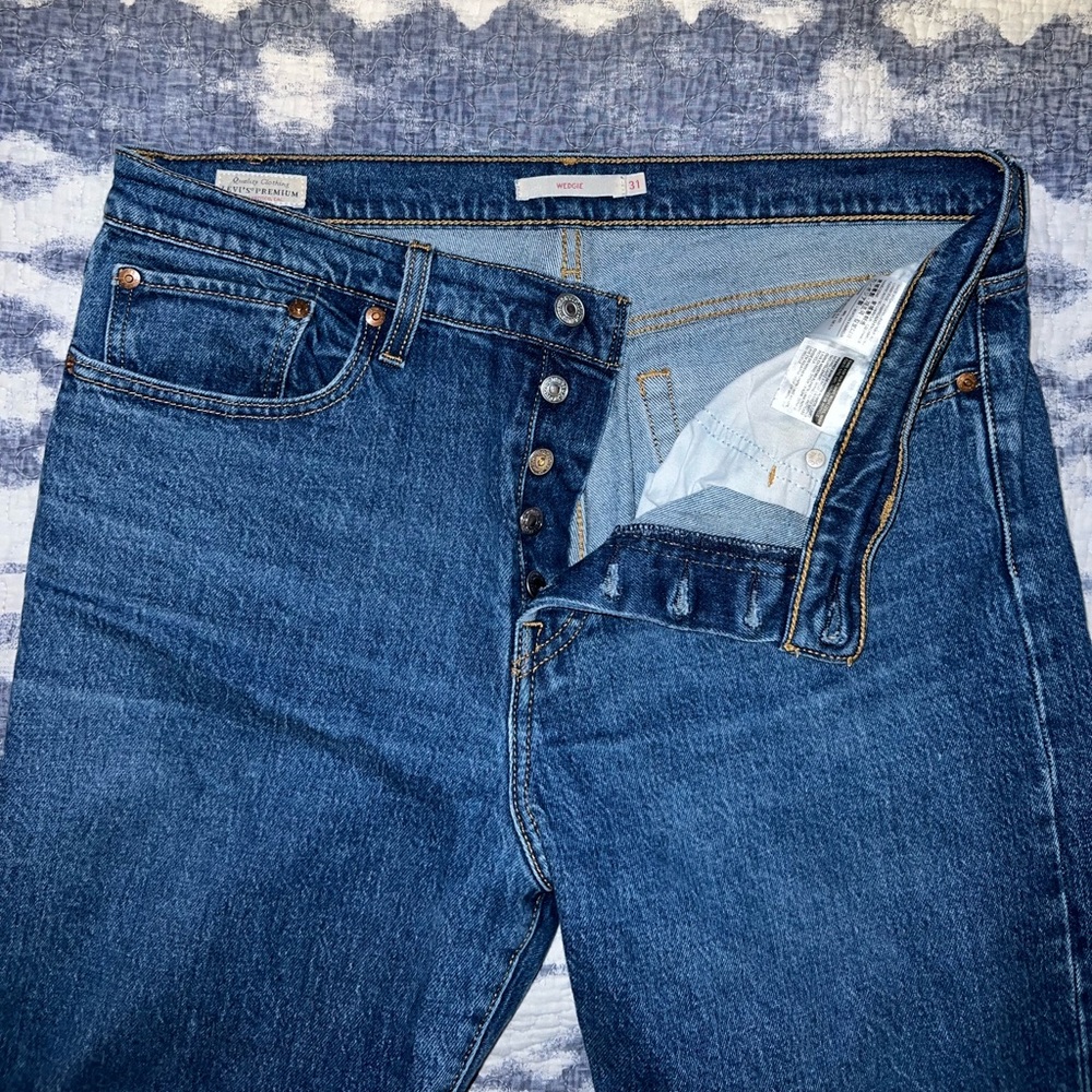 Levi’s Wedgie Fit Jeans